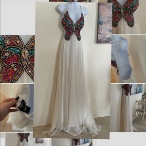 💛 Terani Couture butterfly dress💛